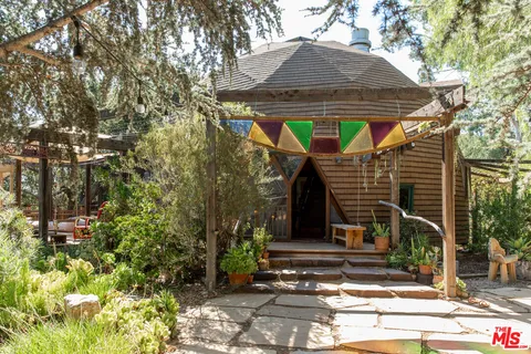 $2,499,000 | 20269 Croydon Lane, Topanga, CA 90290