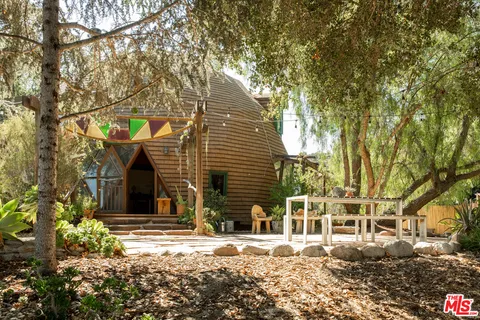 $2,499,000 | 20269 Croydon Lane, Topanga, CA 90290