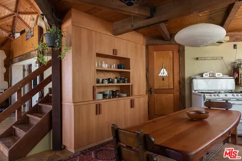 $2,499,000 | 20269 Croydon Lane, Topanga, CA 90290
