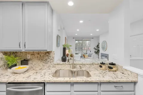 $788,000 | 601 Arcadia Terrace, Unit 202, Sunnyvale, CA 94085