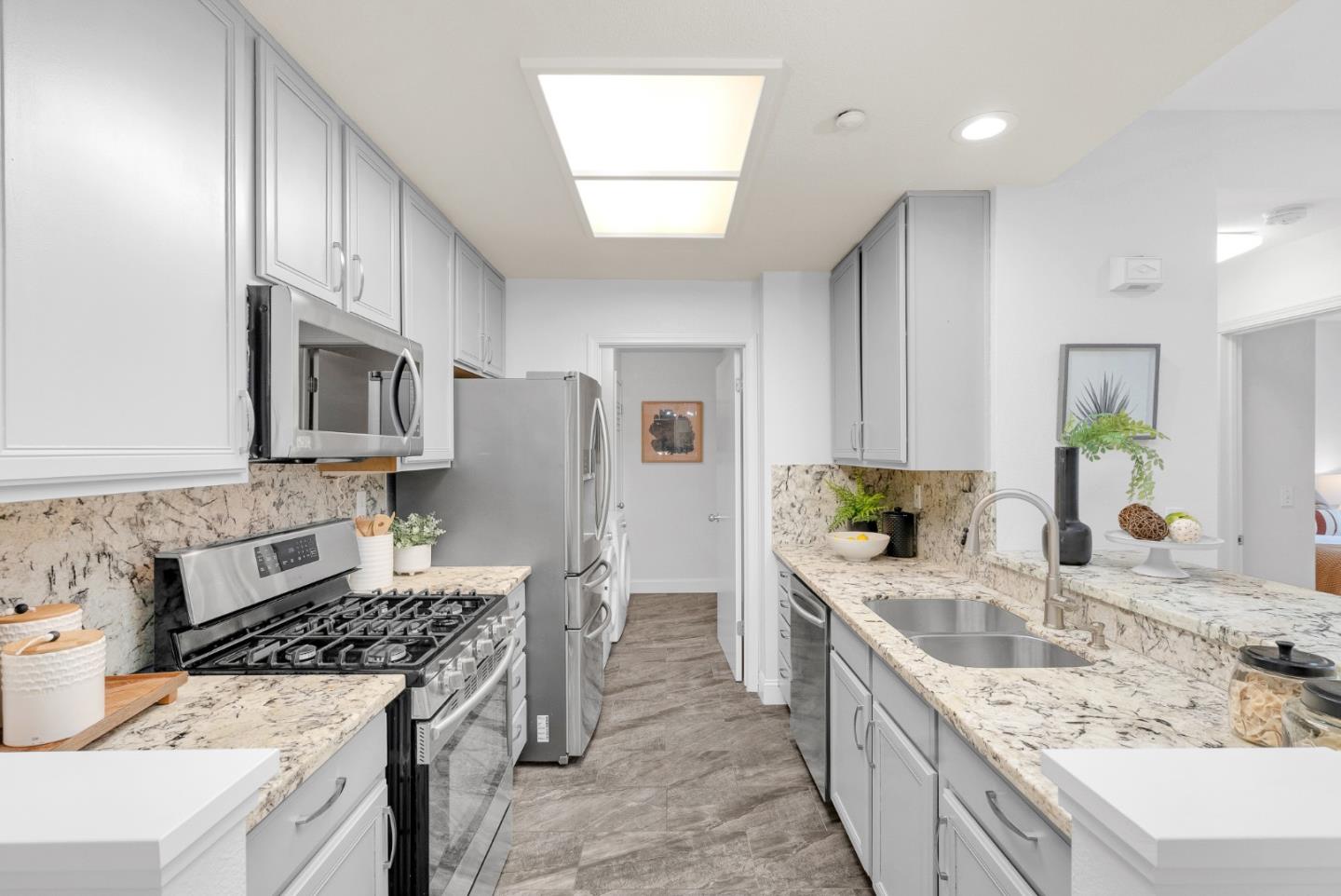 601 Arcadia Terrace, Unit 202 Sunnyvale, CA 94085 - Photo 9 of 29