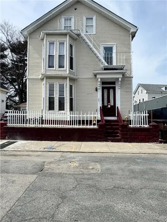 $615,000 | 166 Bath Street, Providence, RI 02908