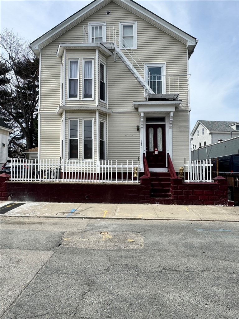 166 Bath Street Providence, RI 02908 - Photo 1 of 23