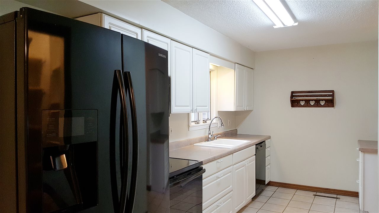 13090 Torrey Road Fenton, MI 48430 - Photo 13 of 52 31389308-14.JPG