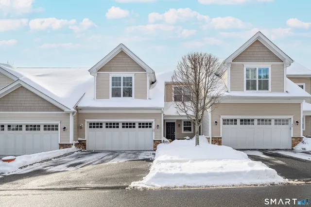 $624,900 | 23 Woods Lane, Unit 23, Newtown, CT 06470