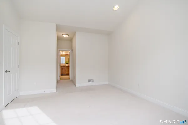 $624,900 | 23 Woods Lane, Unit 23, Newtown, CT 06470