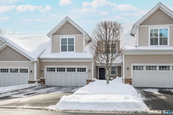 $624,900 | 23 Woods Lane, Unit 23, Newtown, CT 06470