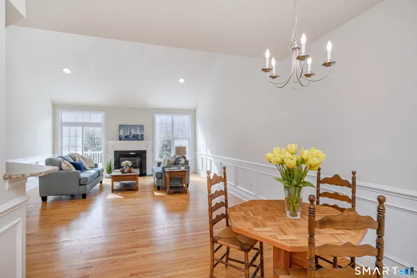 $624,900 | 23 Woods Lane, Unit 23, Newtown, CT 06470