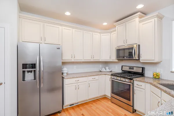 $624,900 | 23 Woods Lane, Unit 23, Newtown, CT 06470