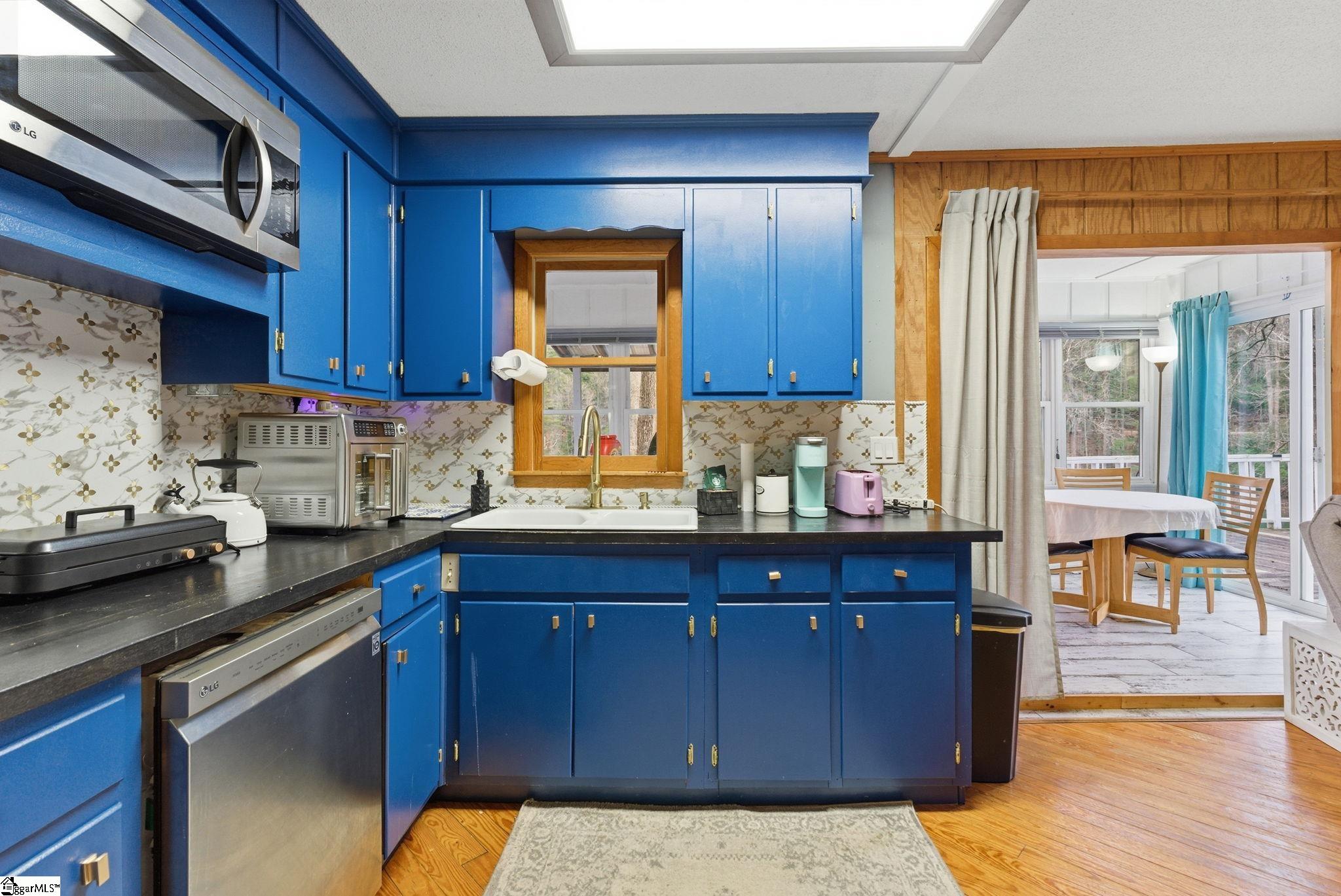 215 Nature Lane Mountain Rest, SC 29664 - Photo 8 of 25