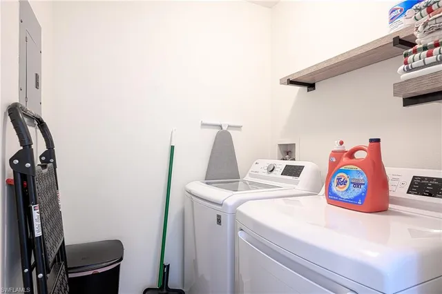 $2,900 | 2408 Millcreek Lane, Unit 204, Naples, FL 34119