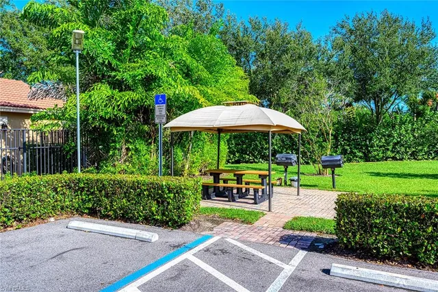 $2,900 | 2408 Millcreek Lane, Unit 204, Naples, FL 34119