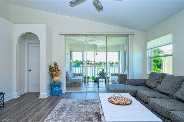 $2,900 | 2408 Millcreek Lane, Unit 204, Naples, FL 34119