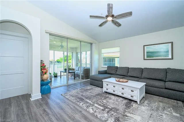 $2,900 | 2408 Millcreek Lane, Unit 204, Naples, FL 34119