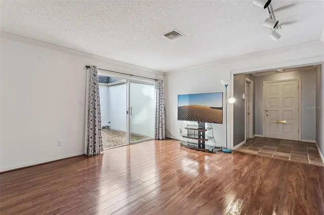 $340,000 | 907 Hillary Court, Unit 5, Orlando, FL 32804