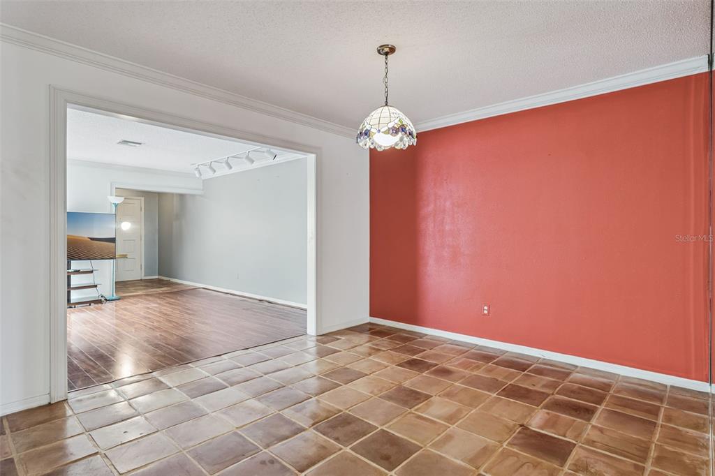 907 Hillary Court, Unit 5 Orlando, FL 32804 - Photo 8 of 32