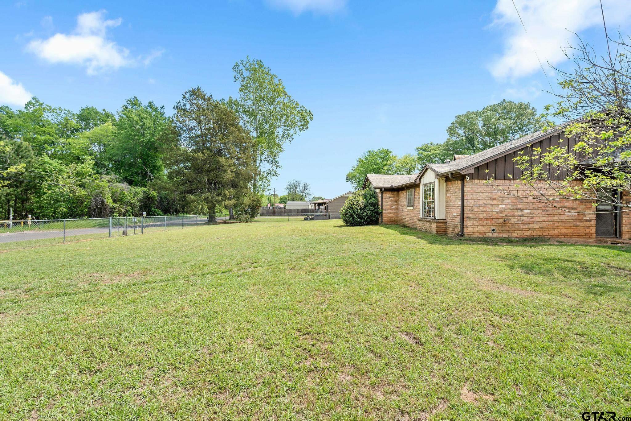 1006 Spring Street Longview, TX 75604 - Photo 18 of 27