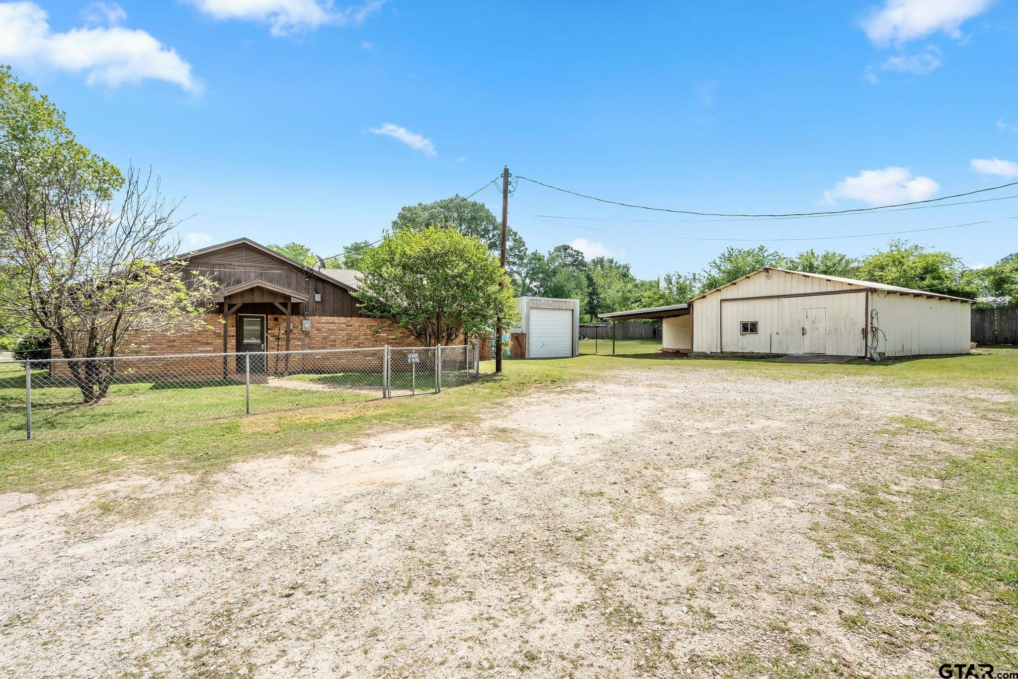 1006 Spring Street Longview, TX 75604 - Photo 20 of 27