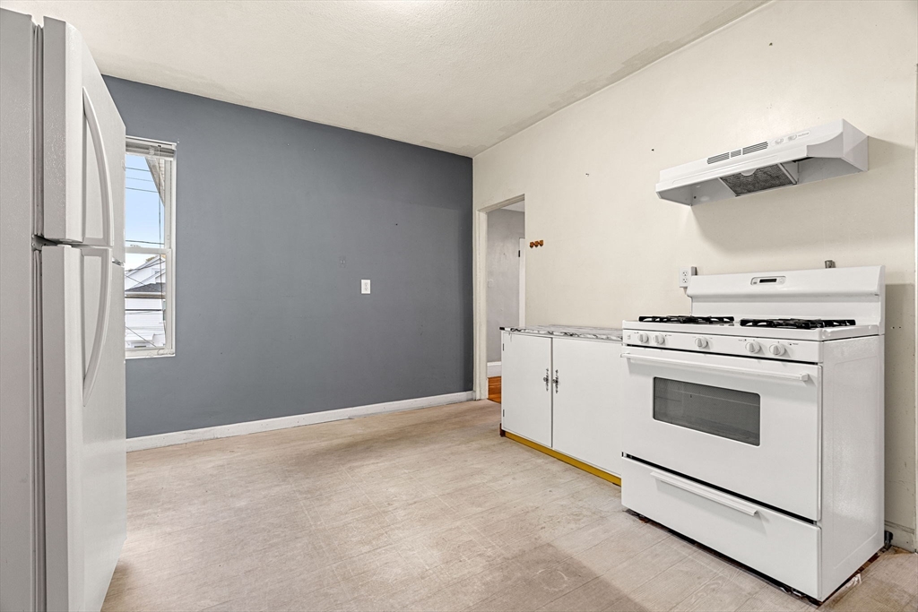 108 Highland Avenue Malden, MA 02148 - Photo 19 of 33