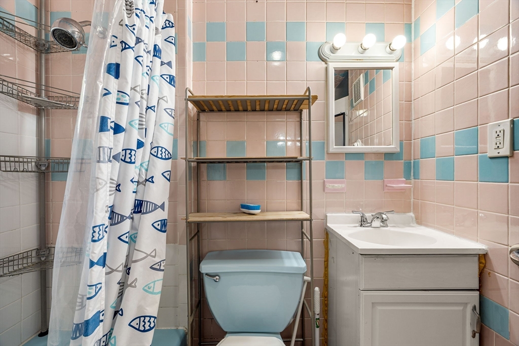 108 Highland Avenue Malden, MA 02148 - Photo 10 of 33