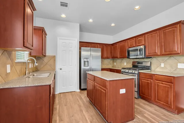 $3,200 | 10803 Sierra Ridge Drive, San Antonio, TX 78245