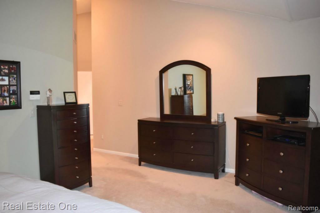 3374 Henley Court Rochester, MI 48309 - Photo 10 of 33 Another of the huge Master Bedroom