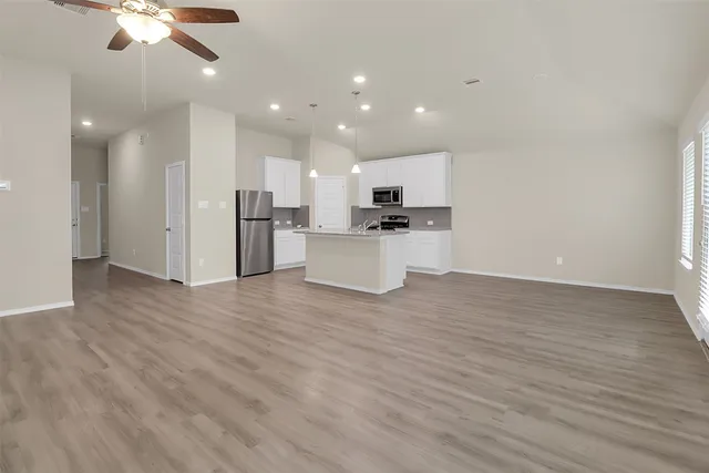 $1,999 | 7710 Squall Lane, Baytown, TX 77523