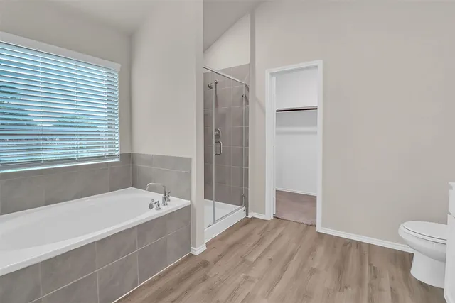 $1,999 | 7710 Squall Lane, Baytown, TX 77523