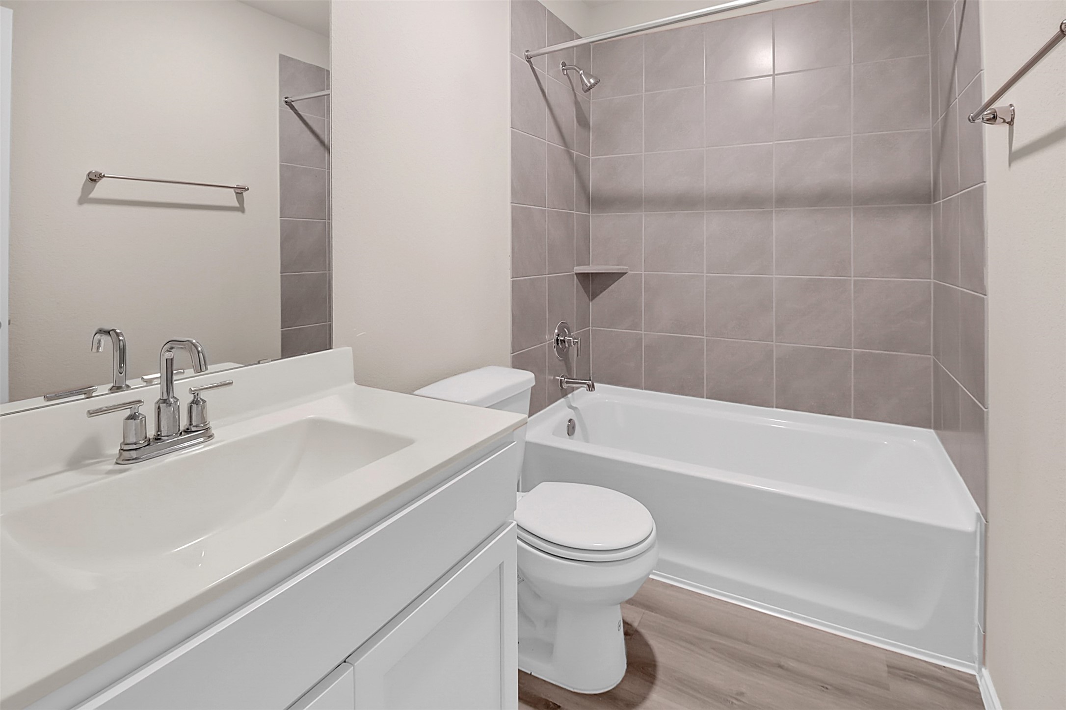 7710 Squall Lane Baytown, TX 77523 - Photo 10 of 15 guest bathroom