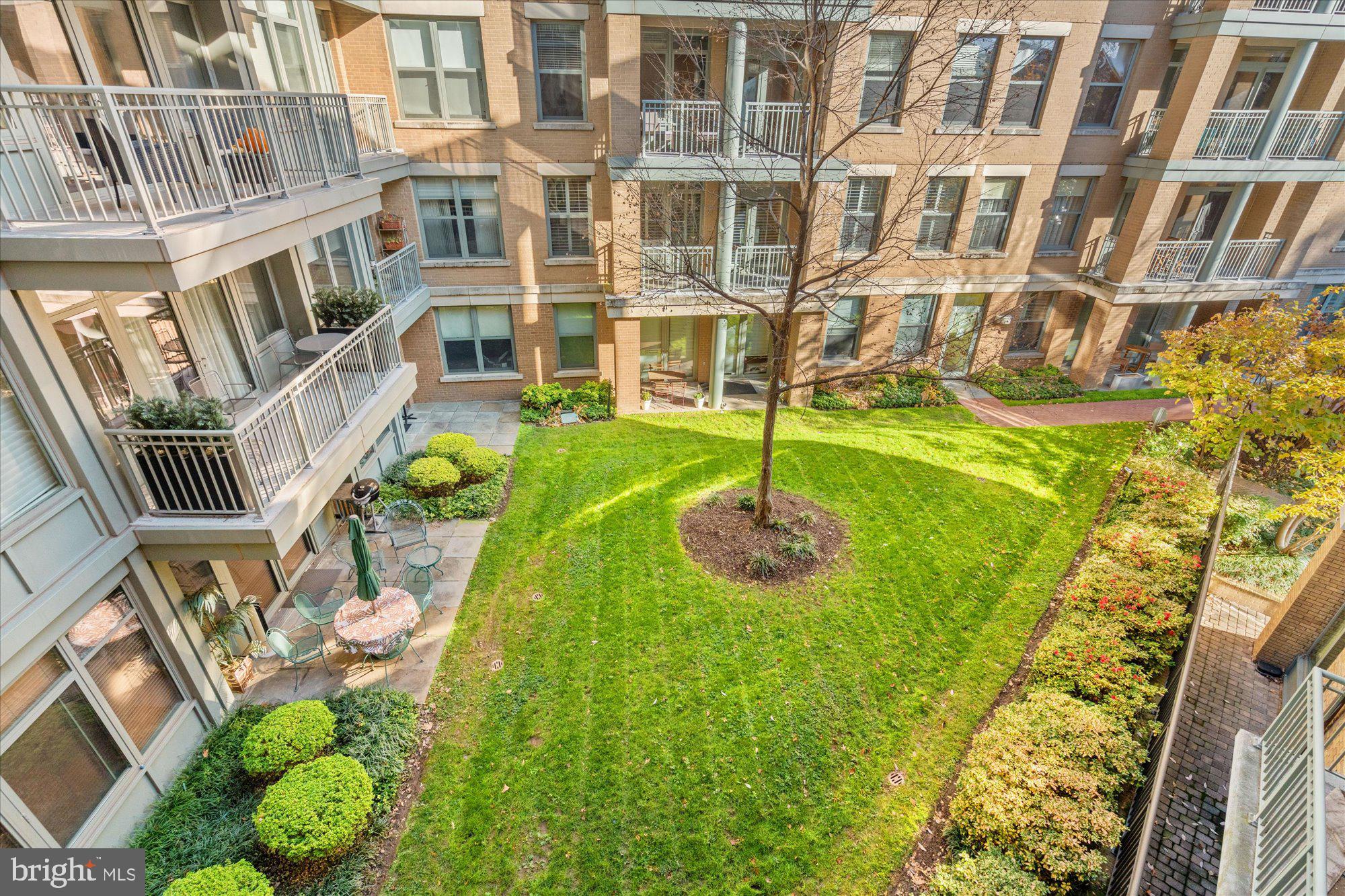 2425 L Street Northwest, Unit 324 Washington, DC 20037 - Photo 12 of 36