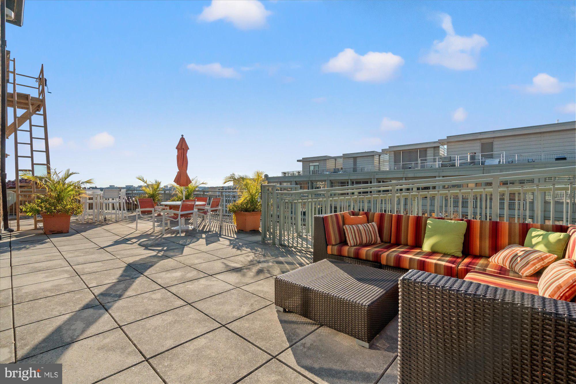 2425 L Street Northwest, Unit 324 Washington, DC 20037 - Photo 30 of 36