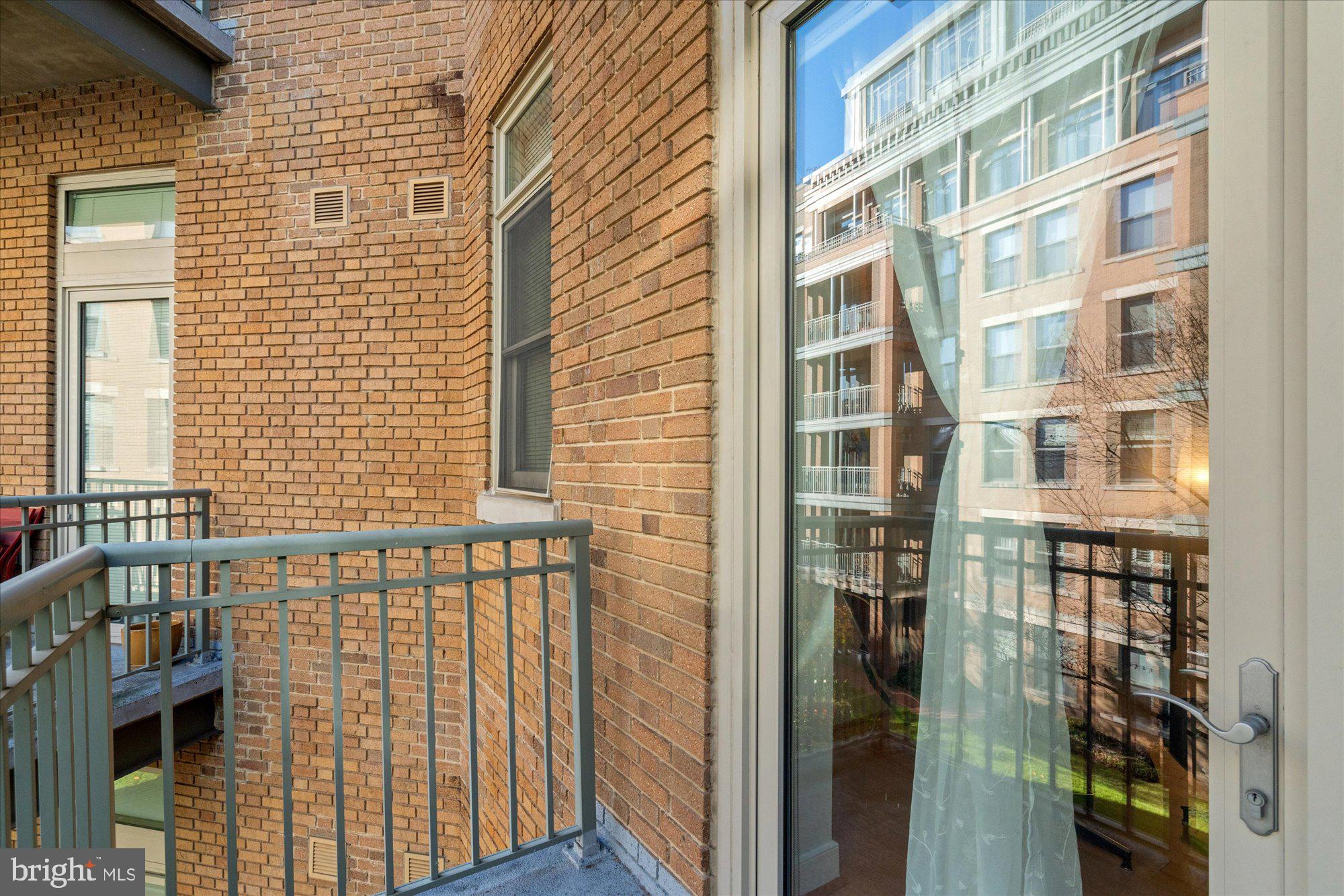 2425 L Street Northwest, Unit 324 Washington, DC 20037 - Photo 10 of 36