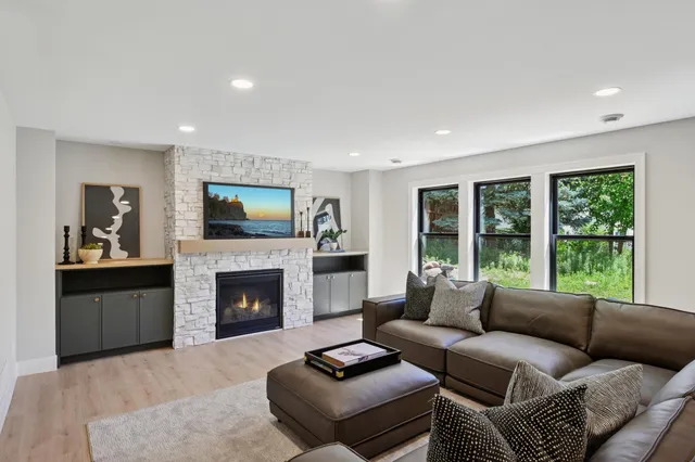 $2,850,000 | 3147 Lafayette Ridge Road, Minnetonka Beach, MN 55391