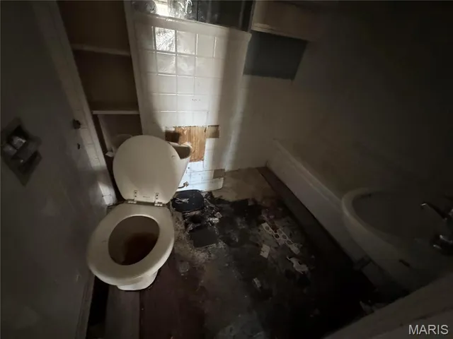 $44,900 | 3630 Brown Road, St. John, MO 63114