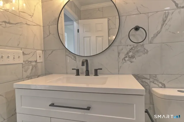 $2,600 | 169 Clark Street, Unit B, Milford, CT 06460