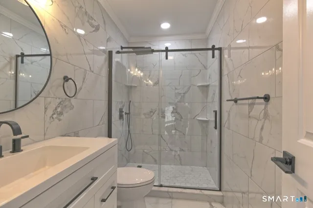 $2,600 | 169 Clark Street, Unit B, Milford, CT 06460