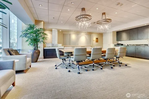 $1,700,000 | 1521 2nd Avenue, Unit 2502, Seattle, WA 98101