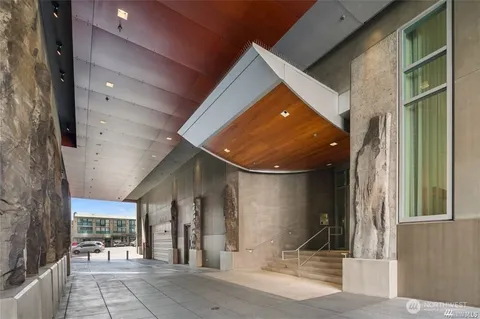 $1,700,000 | 1521 2nd Avenue, Unit 2502, Seattle, WA 98101