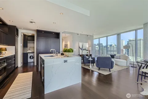 $1,700,000 | 1521 2nd Avenue, Unit 2502, Seattle, WA 98101