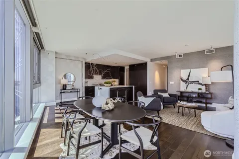 $1,700,000 | 1521 2nd Avenue, Unit 2502, Seattle, WA 98101