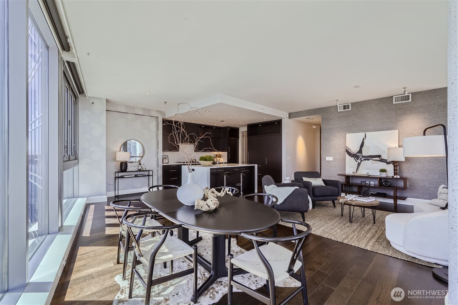 1521 2nd Avenue, Unit 2502 Seattle, WA 98101 - Photo 4 of 34