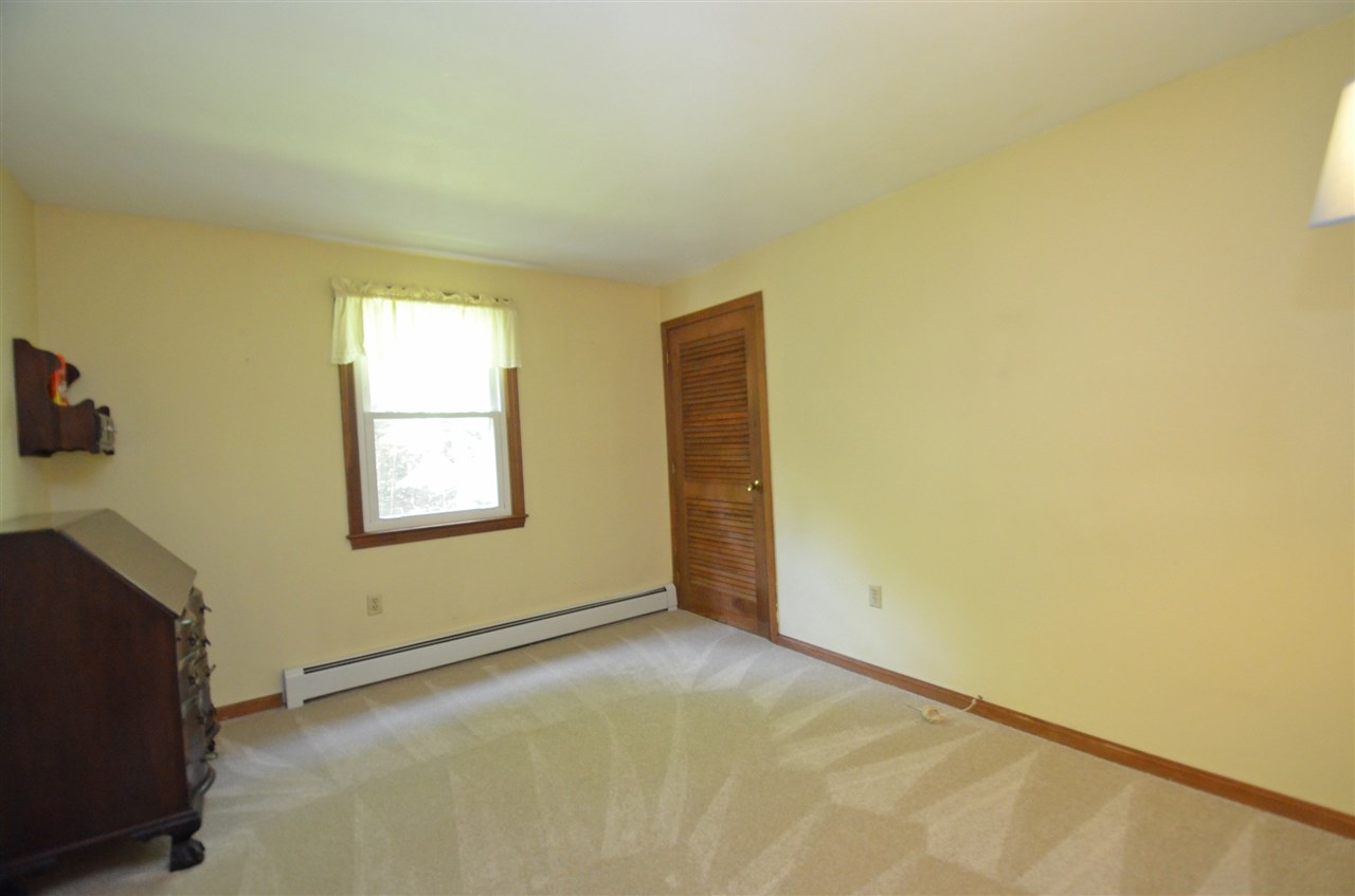 212 Rollingwood Road Eliot, ME 03903 - Photo 5 of 13 Gallery Image 5
