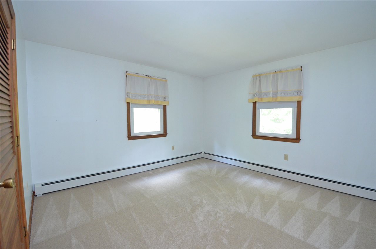 212 Rollingwood Road Eliot, ME 03903 - Photo 8 of 13 Gallery Image 8