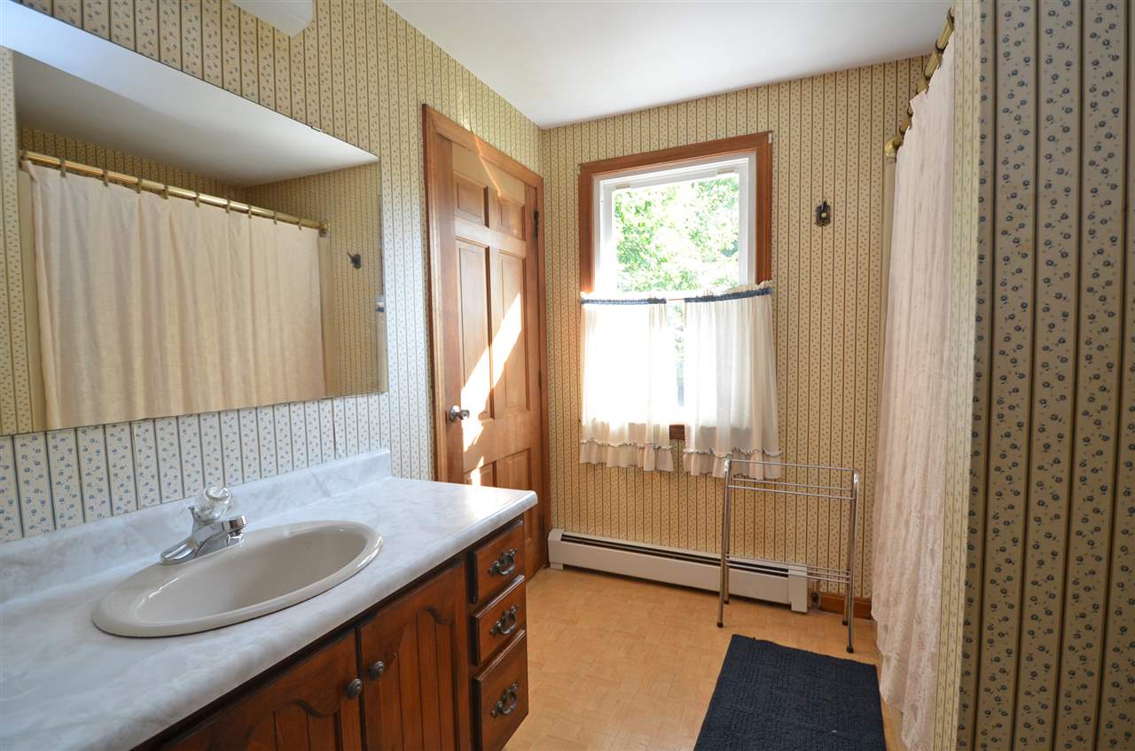 212 Rollingwood Road Eliot, ME 03903 - Photo 9 of 13 Gallery Image 9