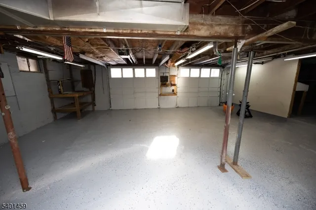 $425,000 | 313 County Road 519, Wantage, NJ 07461