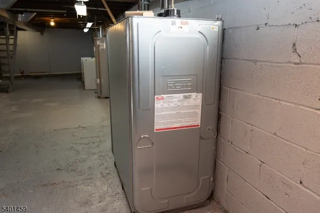 $425,000 | 313 County Road 519, Wantage, NJ 07461