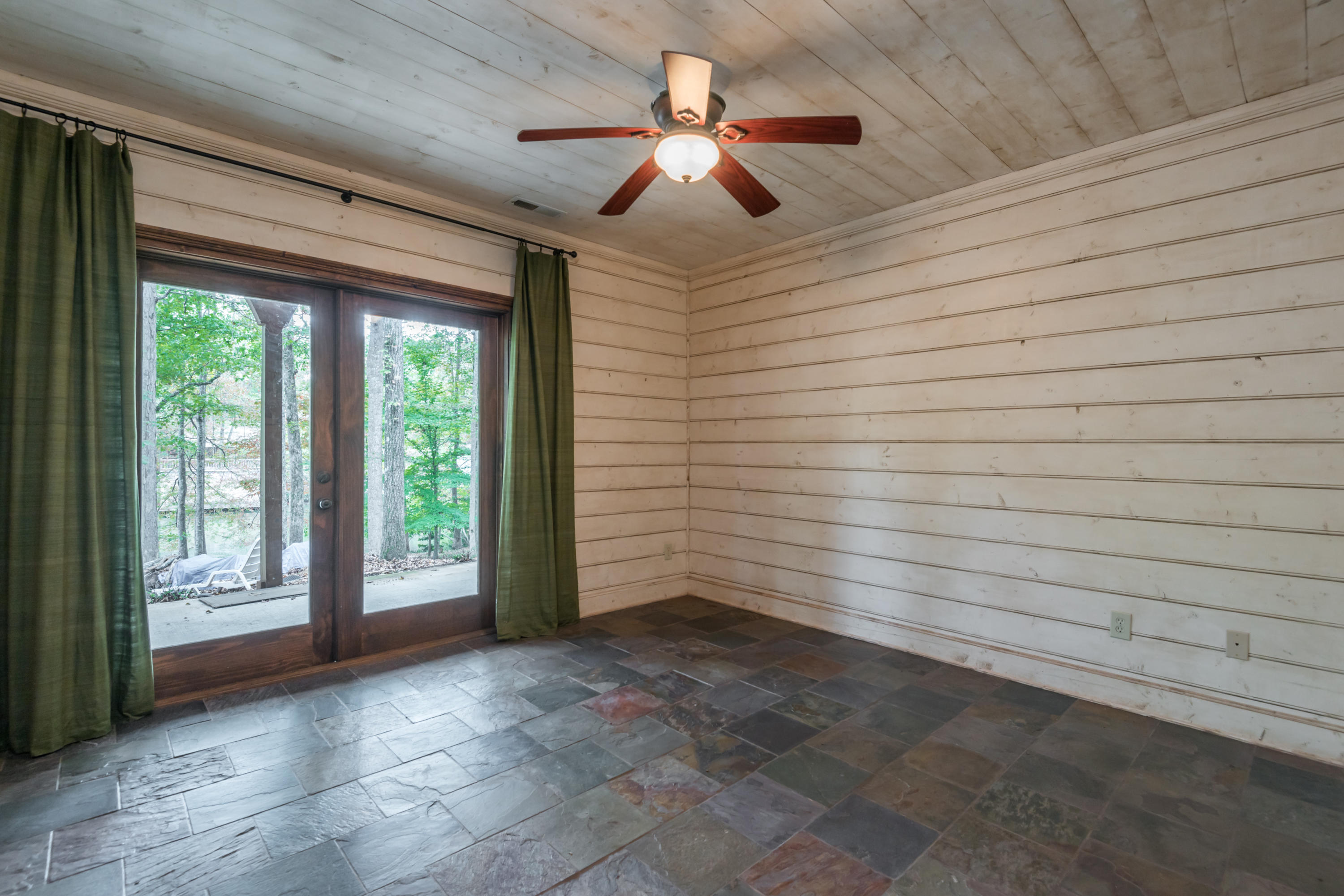 136 Branham Road Ten Mile, TN 37880 - Photo 26 of 39 136BranhamRd-25