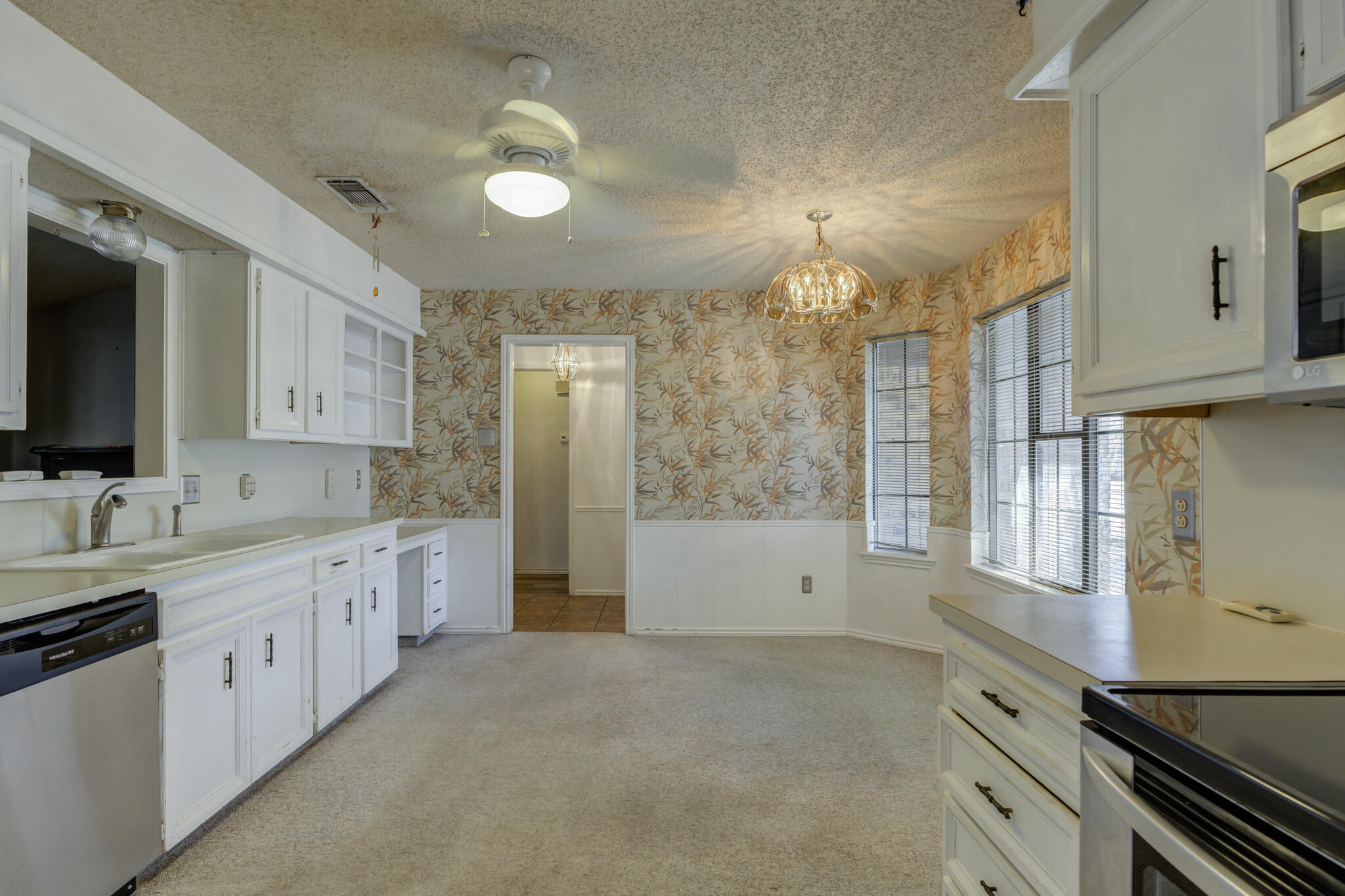 5226 93rd Street Lubbock, TX 79424 - Photo 12 of 36 DSC09421_2_3_4_5