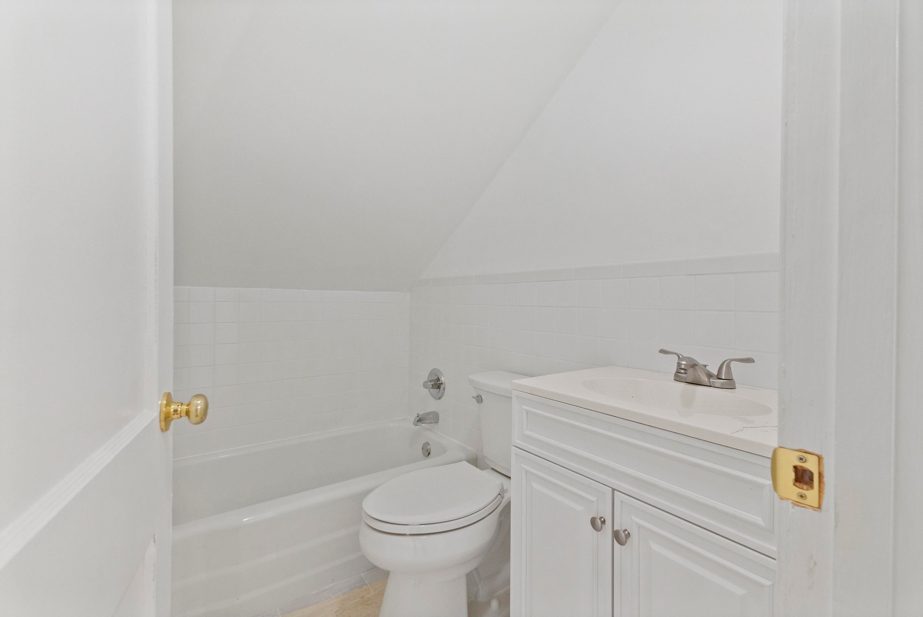1873 McCoy Road Huntington, WV 25701 - Photo 27 of 32 Gallery Image 27