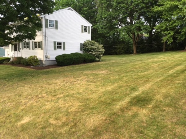 21 Kieran Road Reading, MA 01867 - Photo 3 of 28 Gallery Image 3